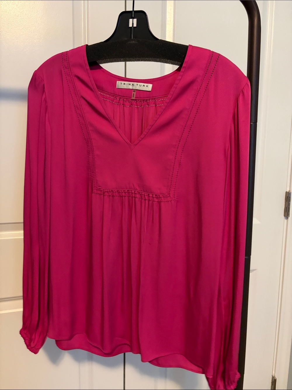 Trina Turk Women's Bright Fuchsia V-Neck Long Sleeve 100%Silk Blouse